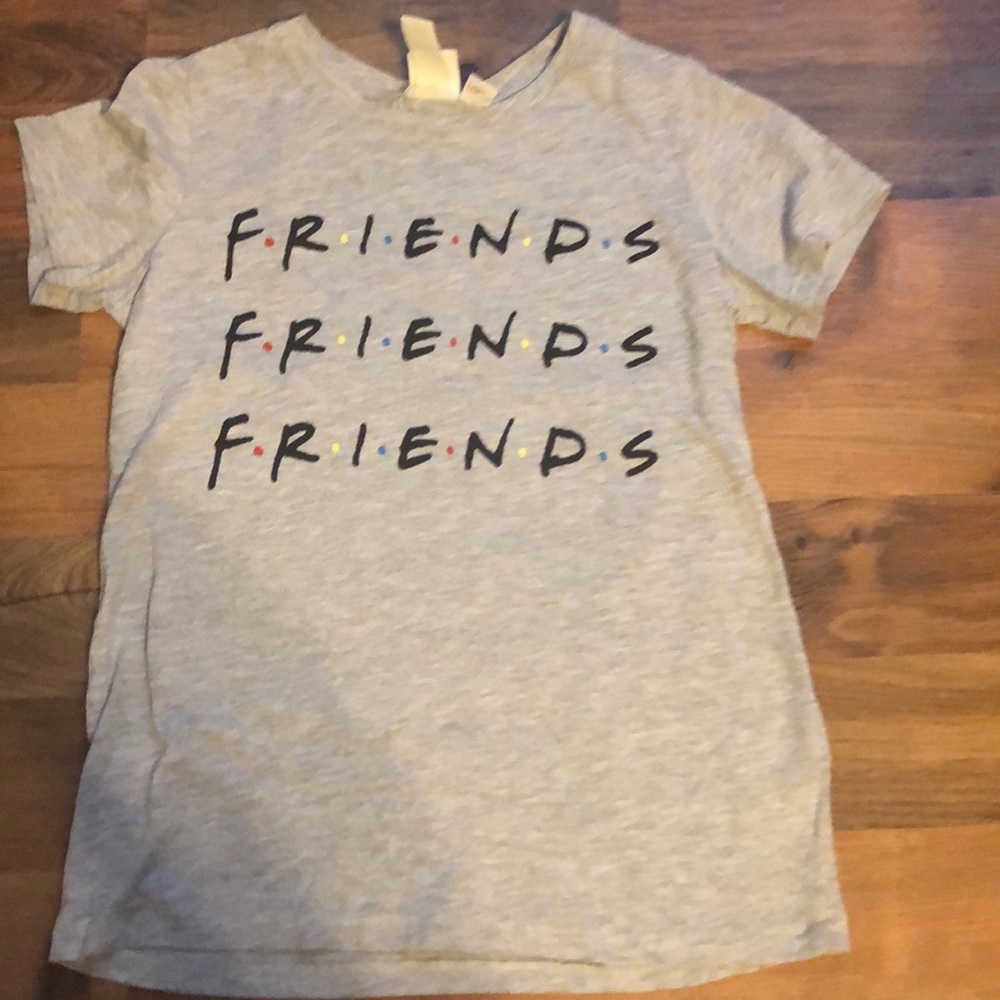 Womens xs h&m friends tee!!
